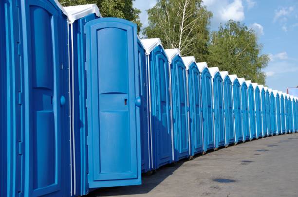 Best Portable restroom trailer rental  in Conneaut, OH